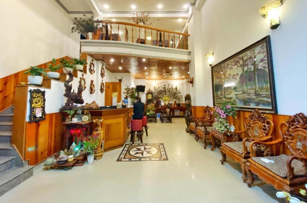 Gold Night Hotel Đà Lạt Extérieur photo