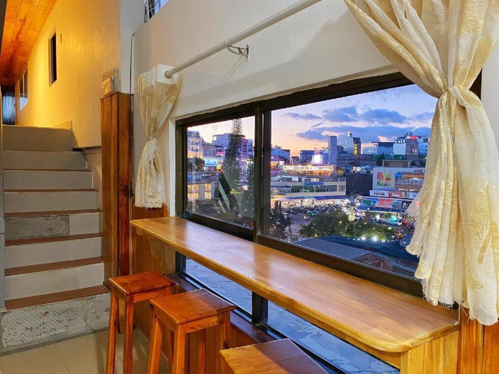 Gold Night Hotel Đà Lạt Extérieur photo