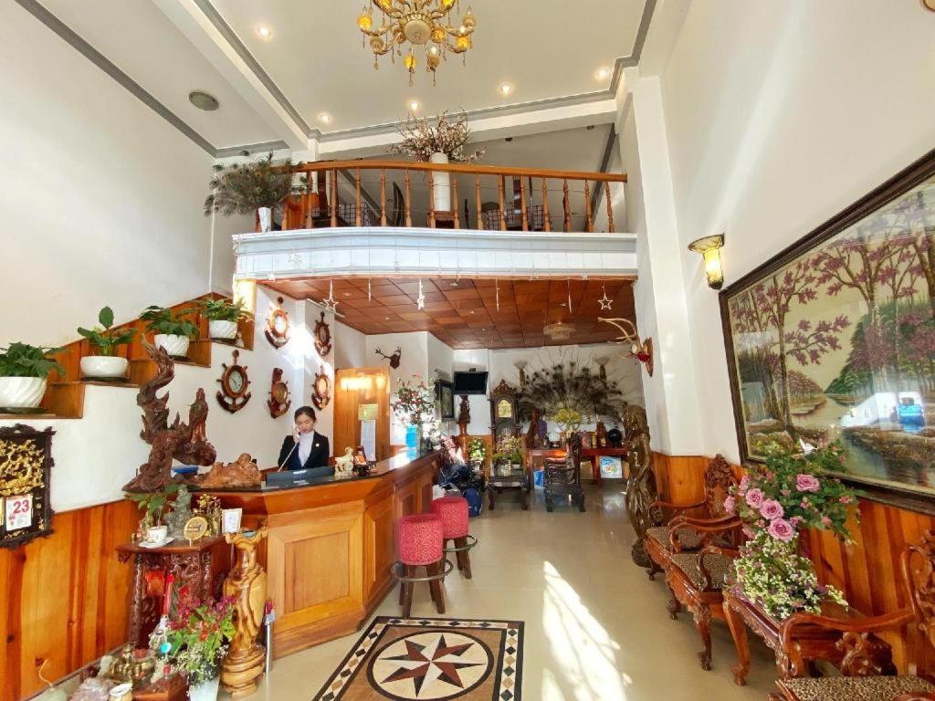Gold Night Hotel Đà Lạt Extérieur photo