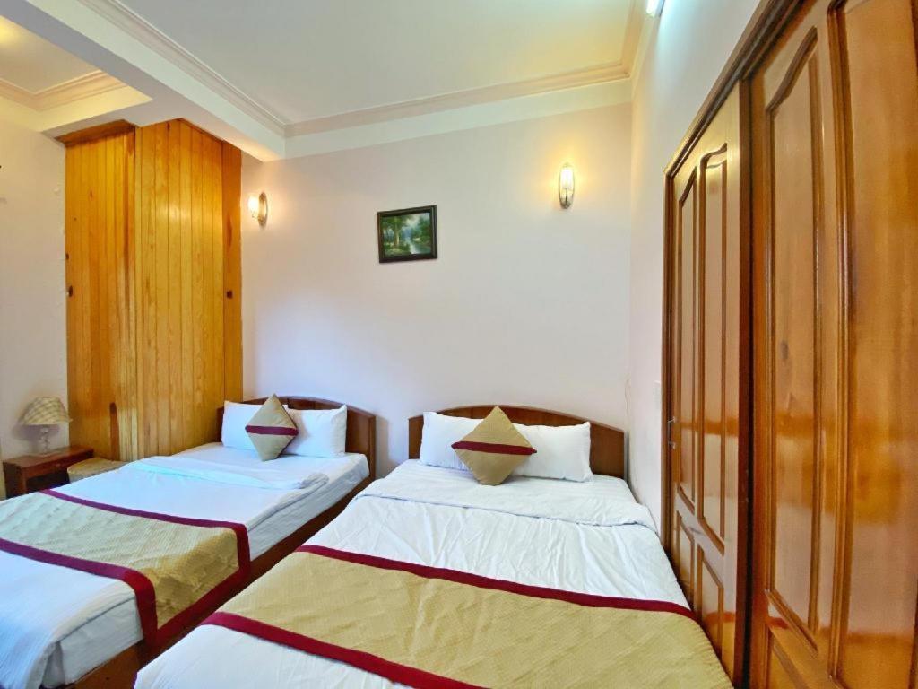 Gold Night Hotel Đà Lạt Extérieur photo