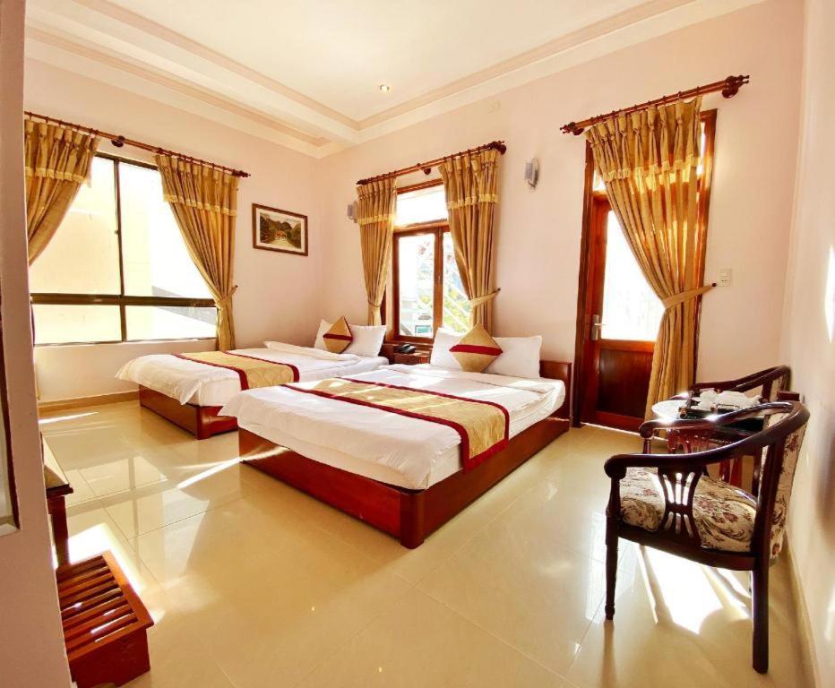 Gold Night Hotel Đà Lạt Extérieur photo
