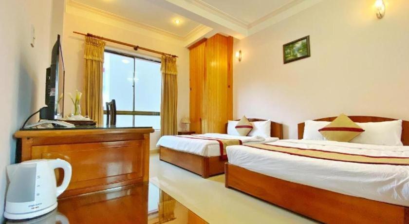 Gold Night Hotel Đà Lạt Extérieur photo