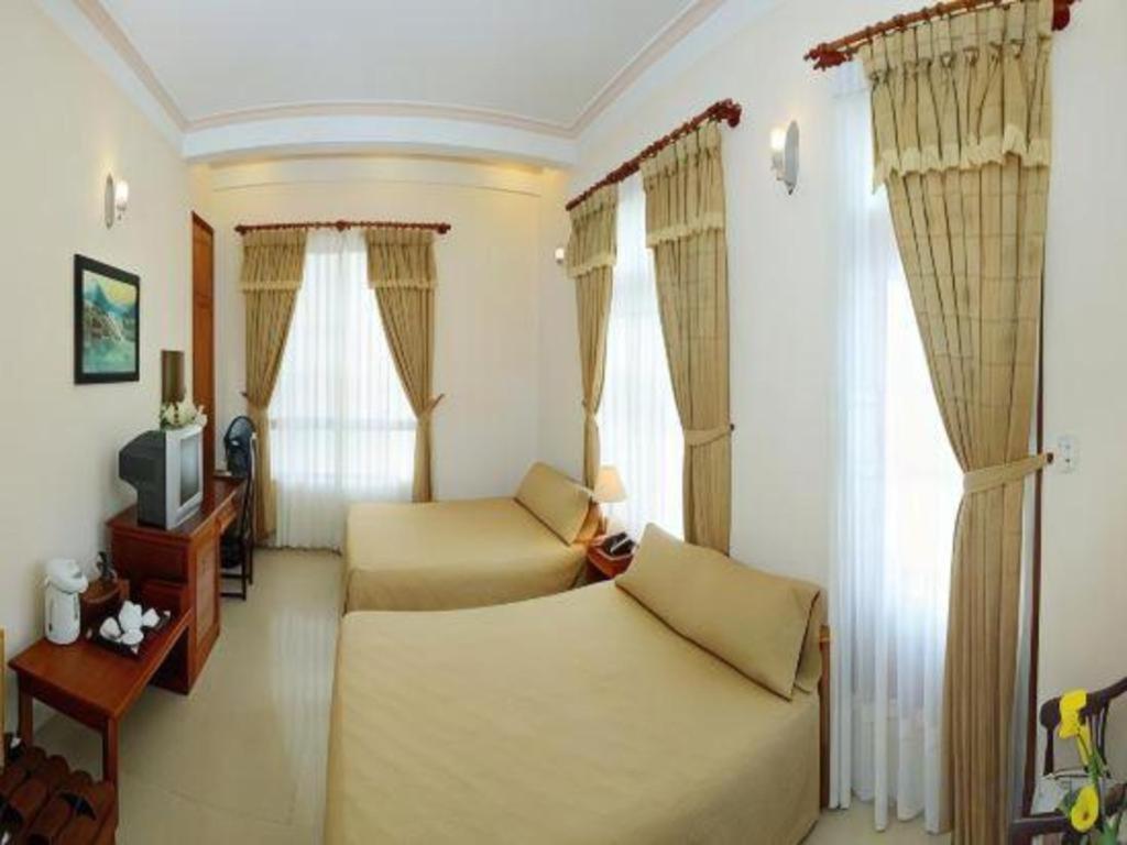 Gold Night Hotel Đà Lạt Extérieur photo